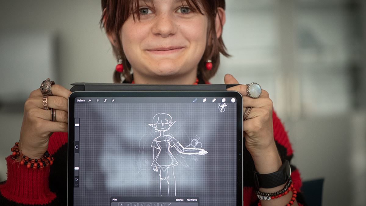 Skolejente viser sin digitale kunst