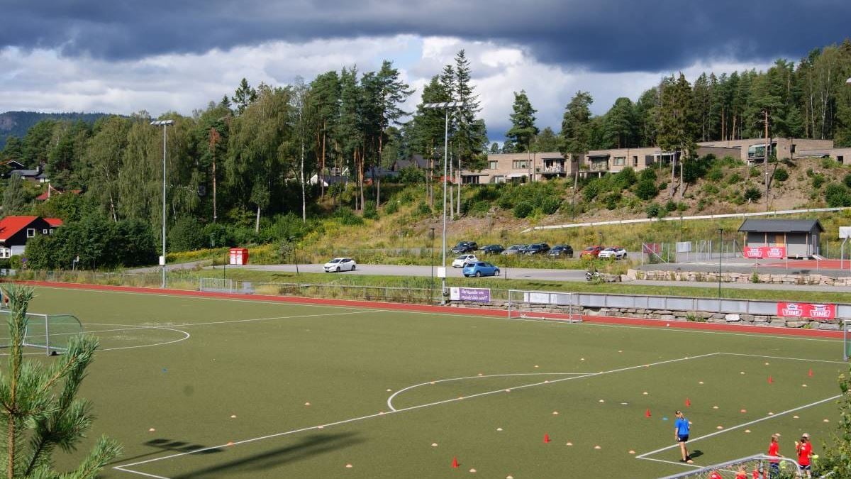 Nesøya idrettspark kunstgress og friidrett